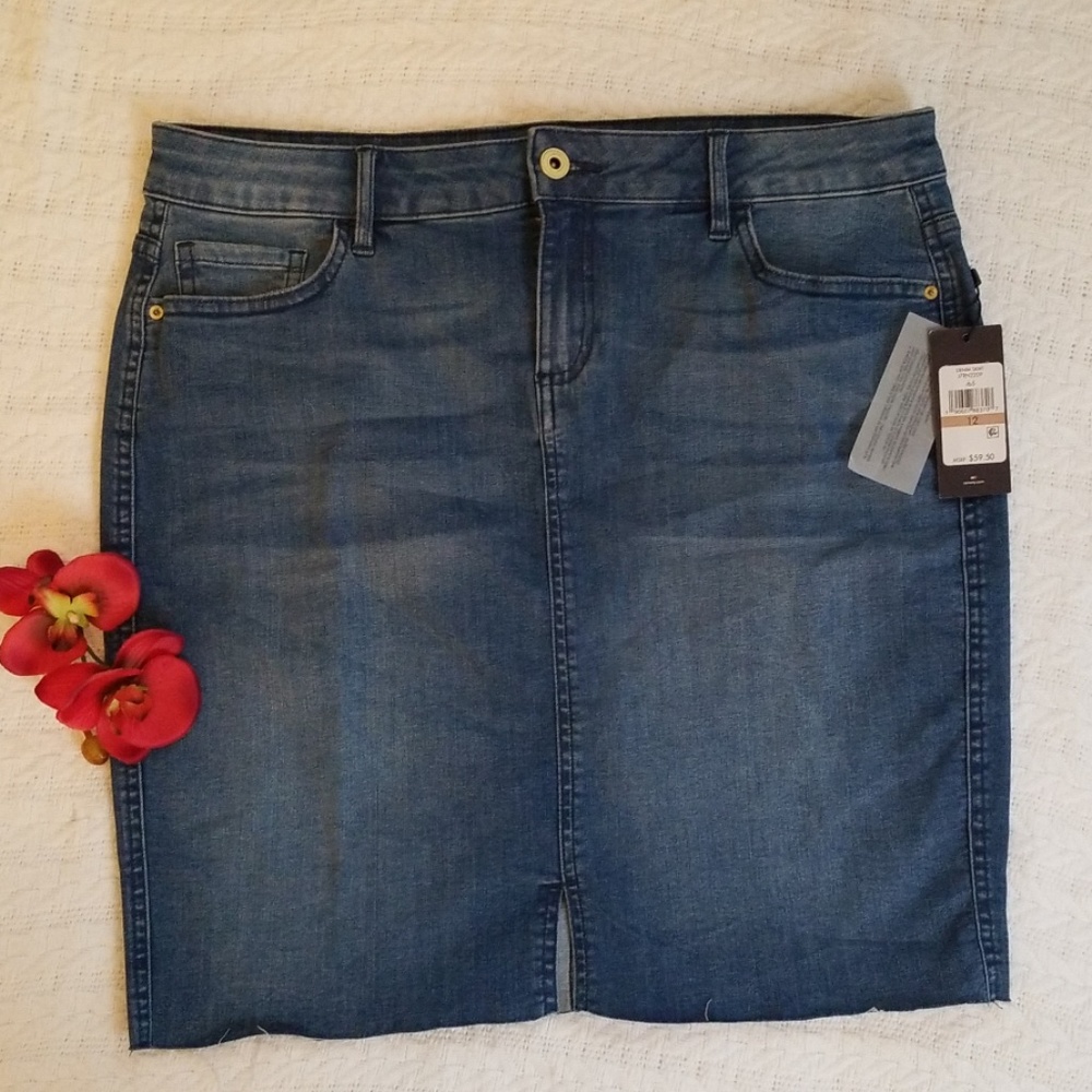 NWT Tommy Hilfiger denim skirt, size 12